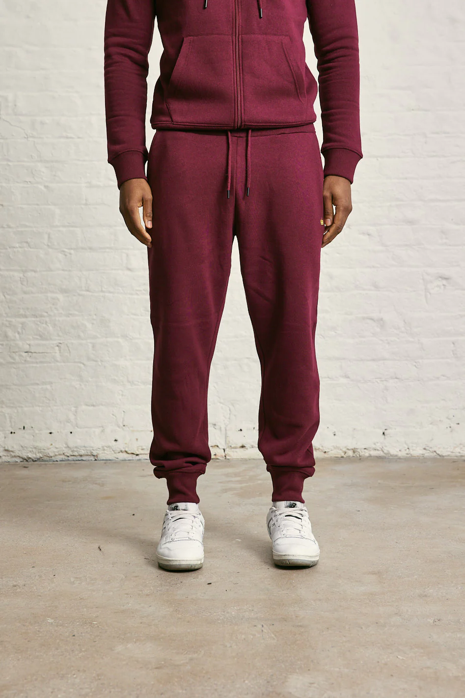 IN Crown EMB Joggers - Image 18