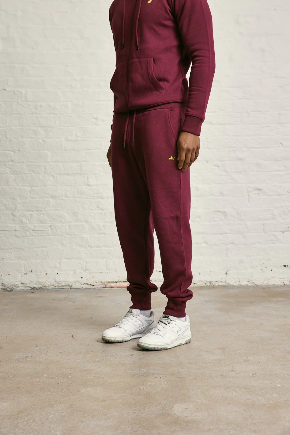 IN Crown EMB Joggers - Image 19