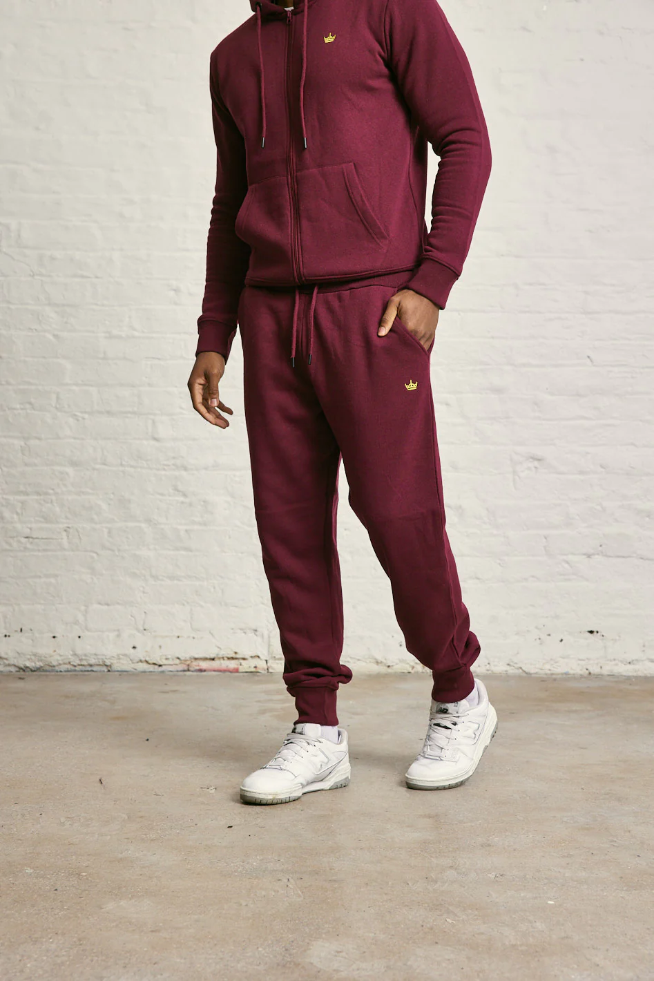 IN Crown EMB Joggers - Image 21
