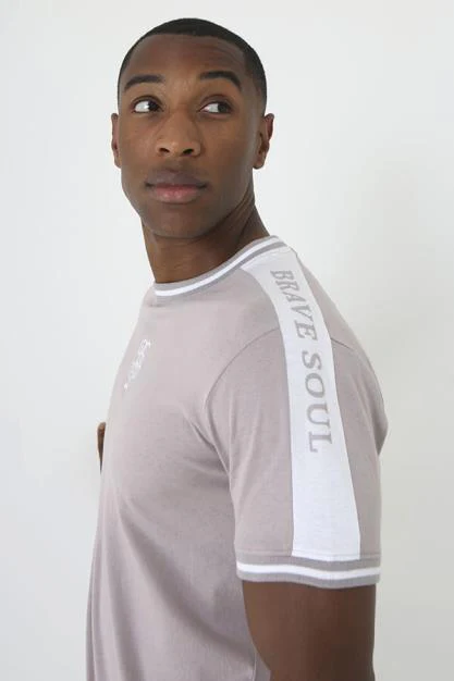 Mackay T-Shirt - Image 2