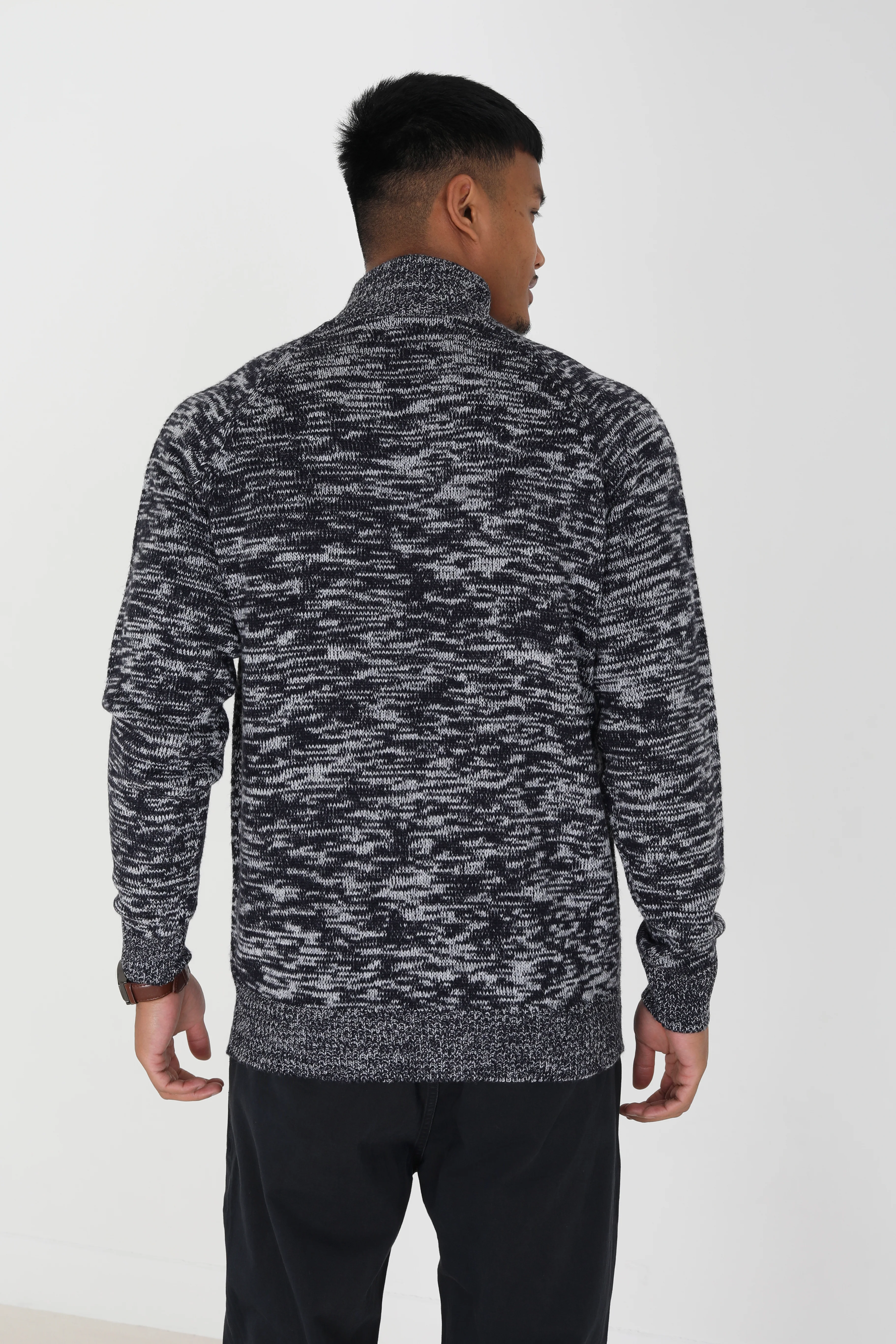 Mantell Quater Zip Sweatshirt - Image 5