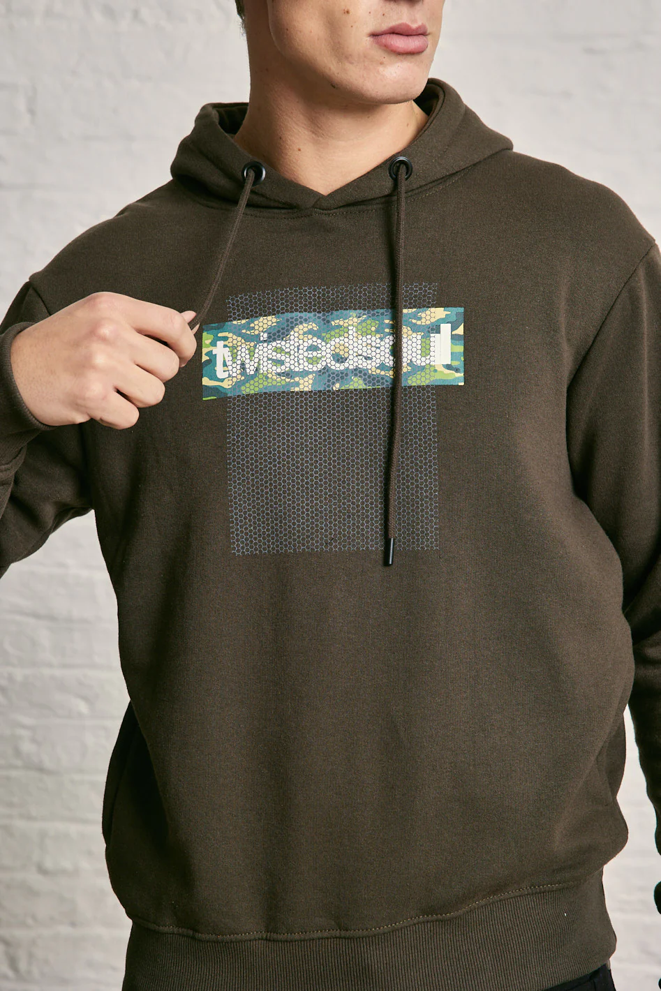 Mesh Camo Print Hoodie - Image 2