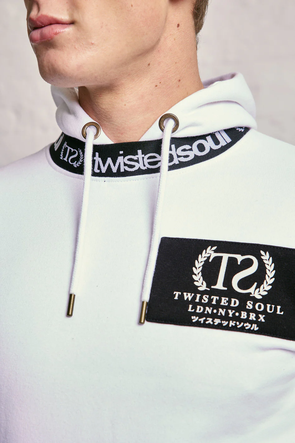 Round Tape Neck Hoodie - Image 5
