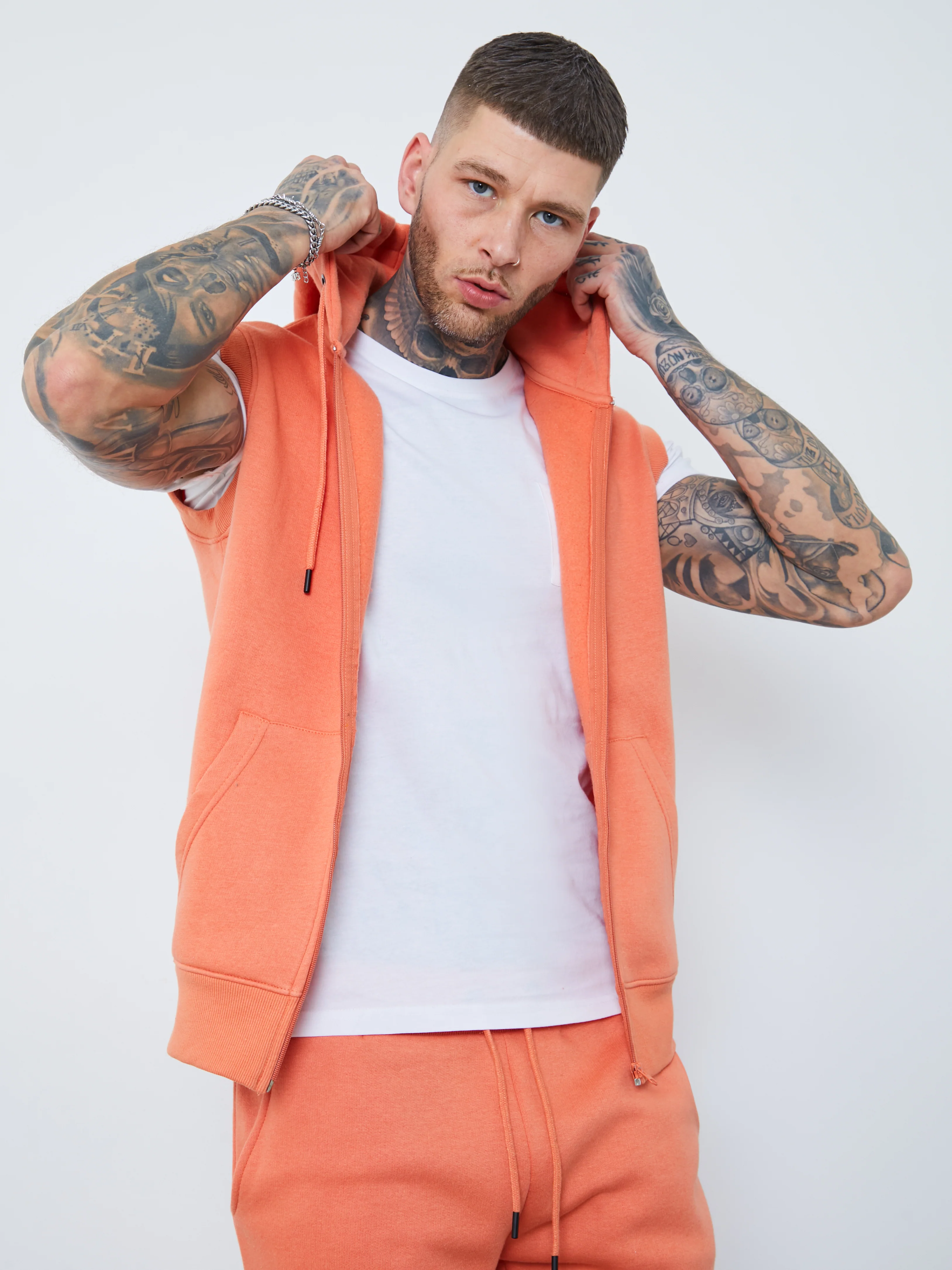Sleeveless Zipped Hoody