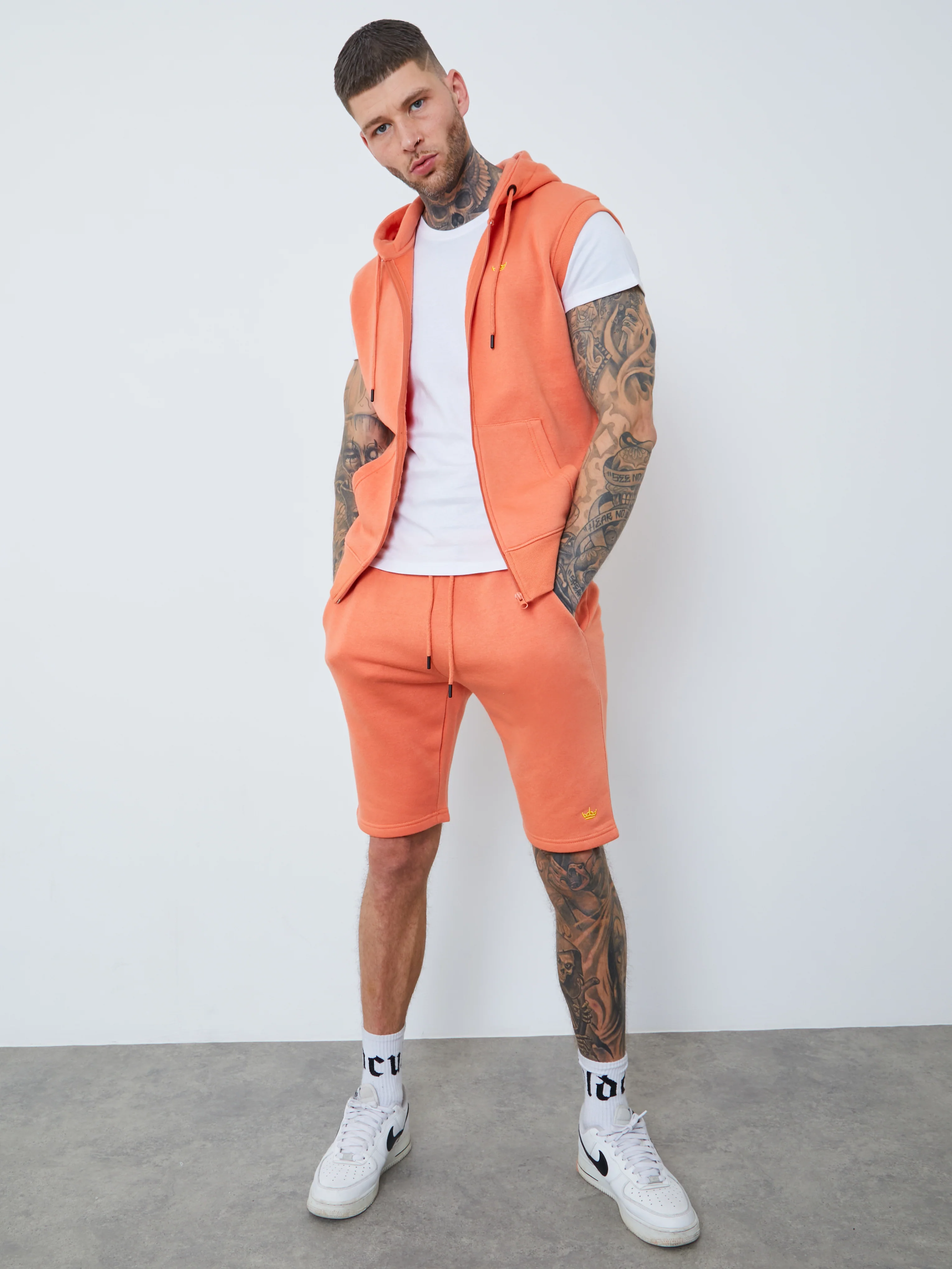 Sleeveless Zipped Hoody - Image 2